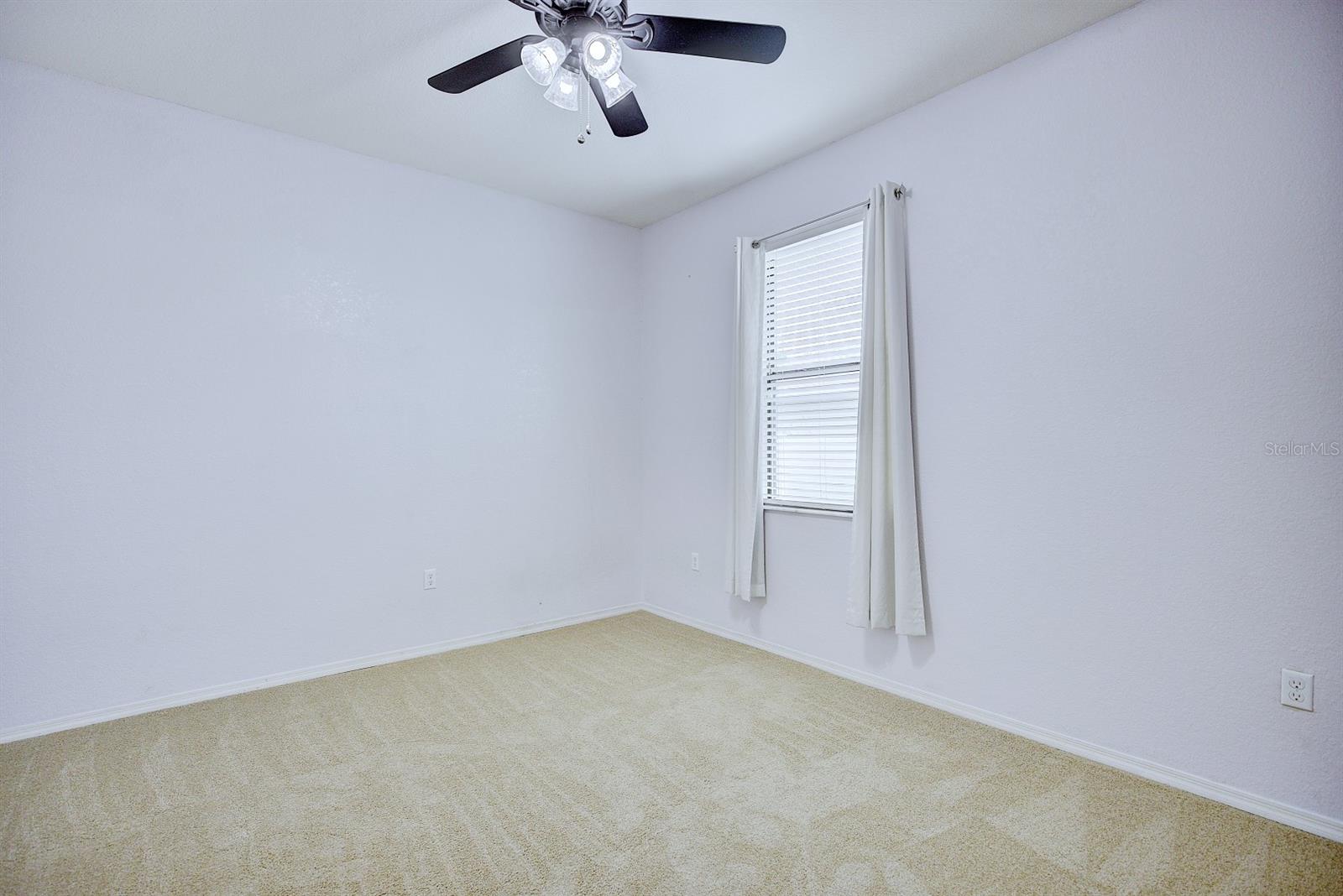 GARDENS PH 01 - Residential