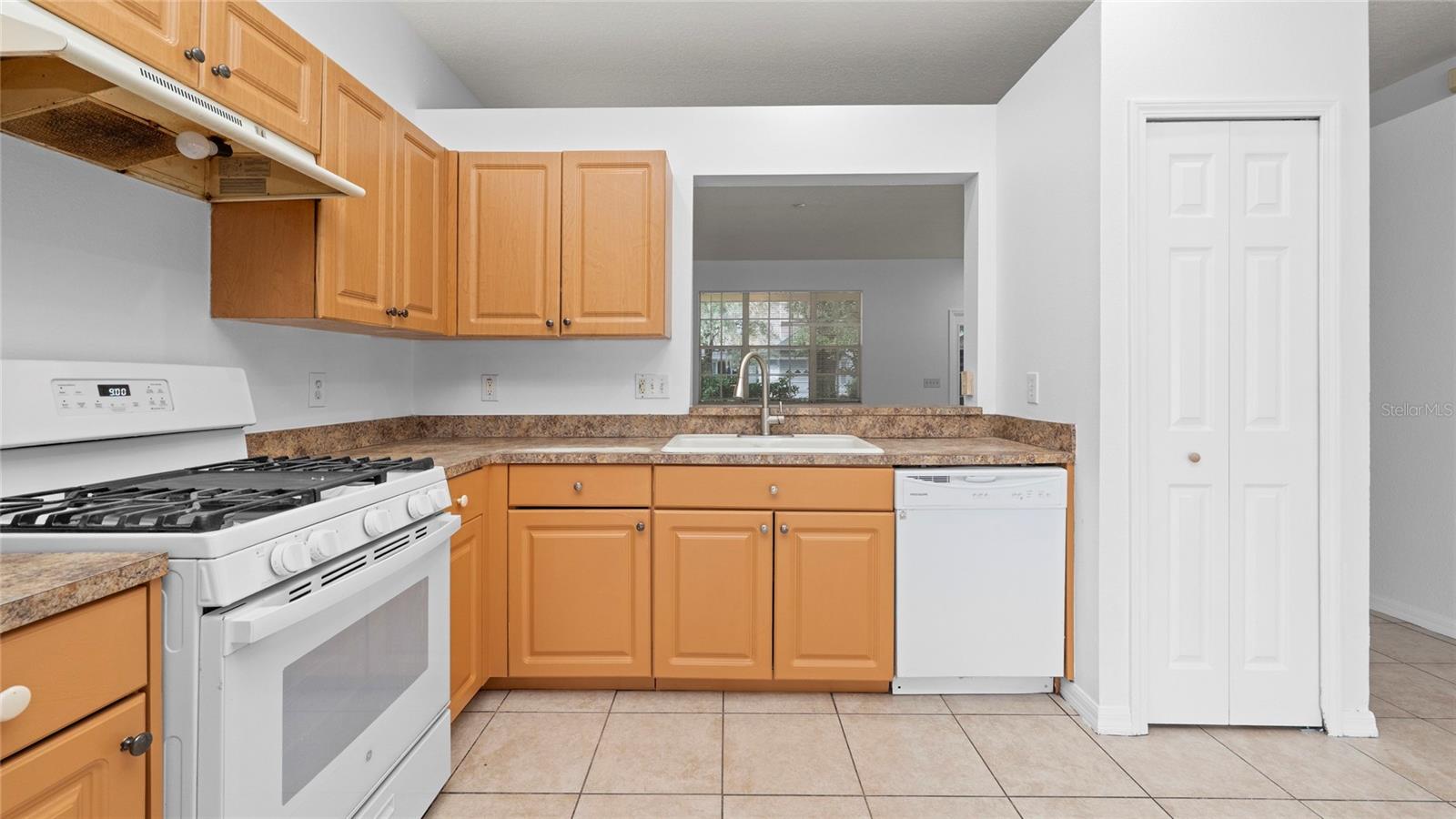 HIDDEN OAKS AT TEMPLE TERRACE PHASE 1 - Residential