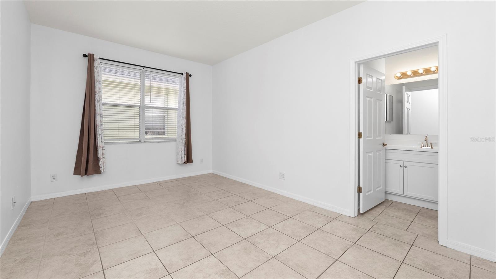 HIDDEN OAKS AT TEMPLE TERRACE PHASE 1 - Residential