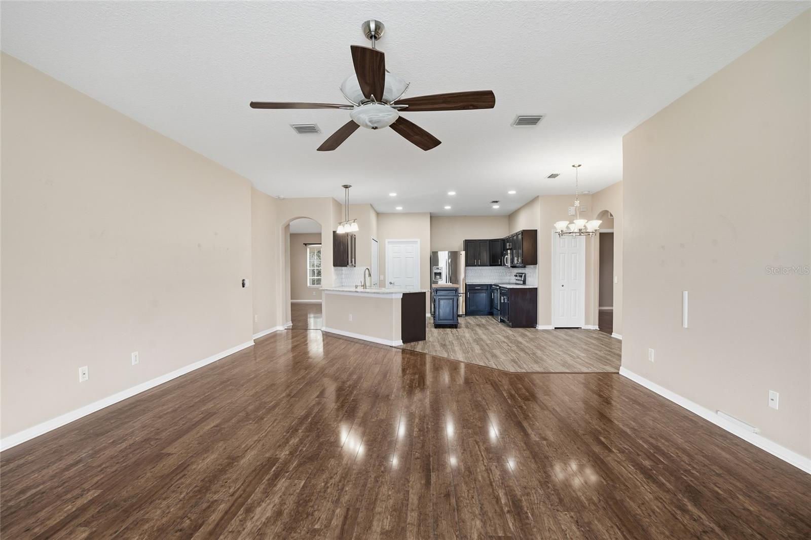 BOYETTE OAKS - Residential