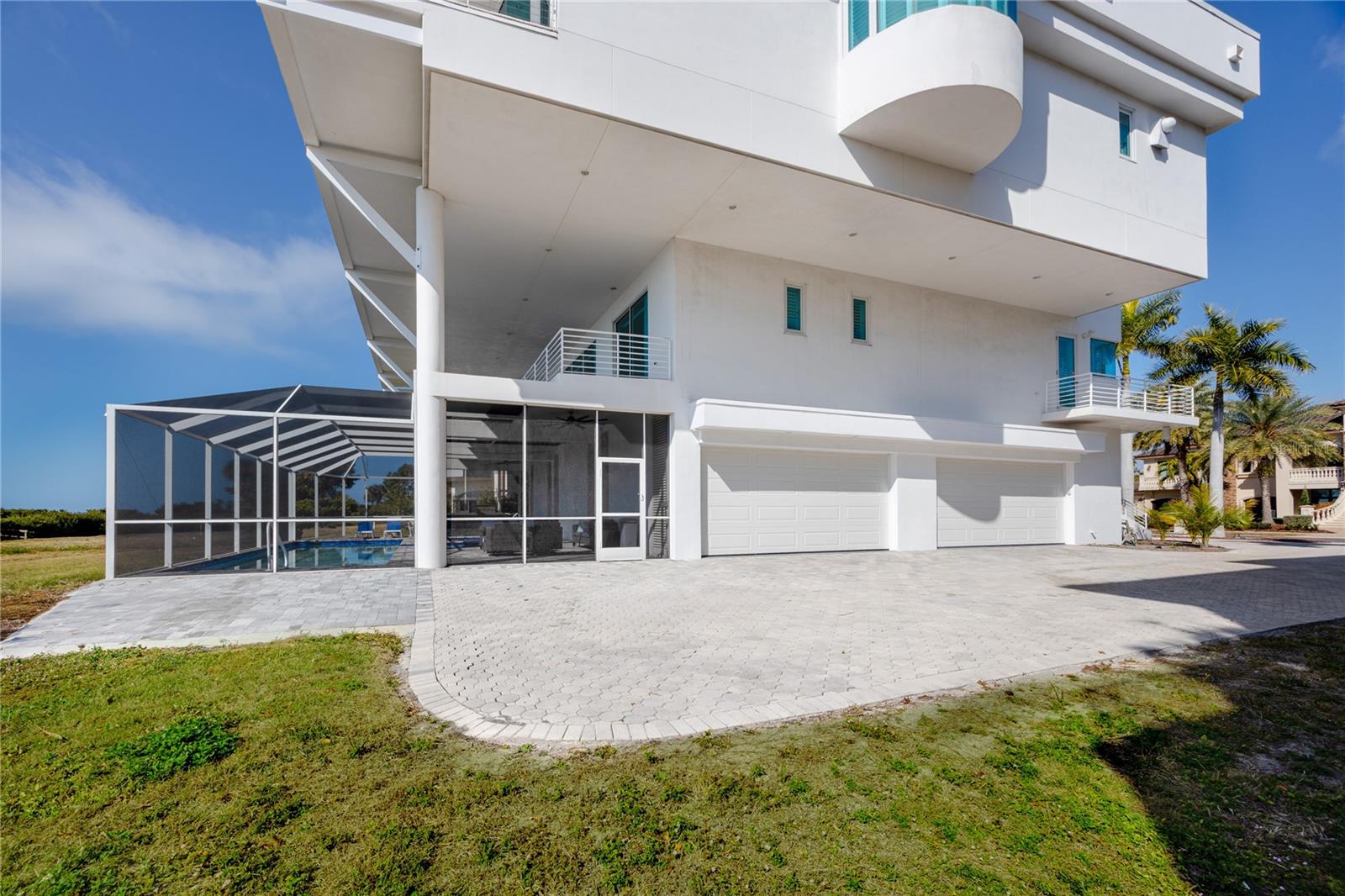 ESPLANADE ON THE BAY - Residential