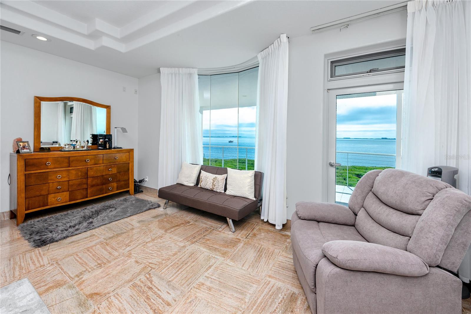 ESPLANADE ON THE BAY - Residential