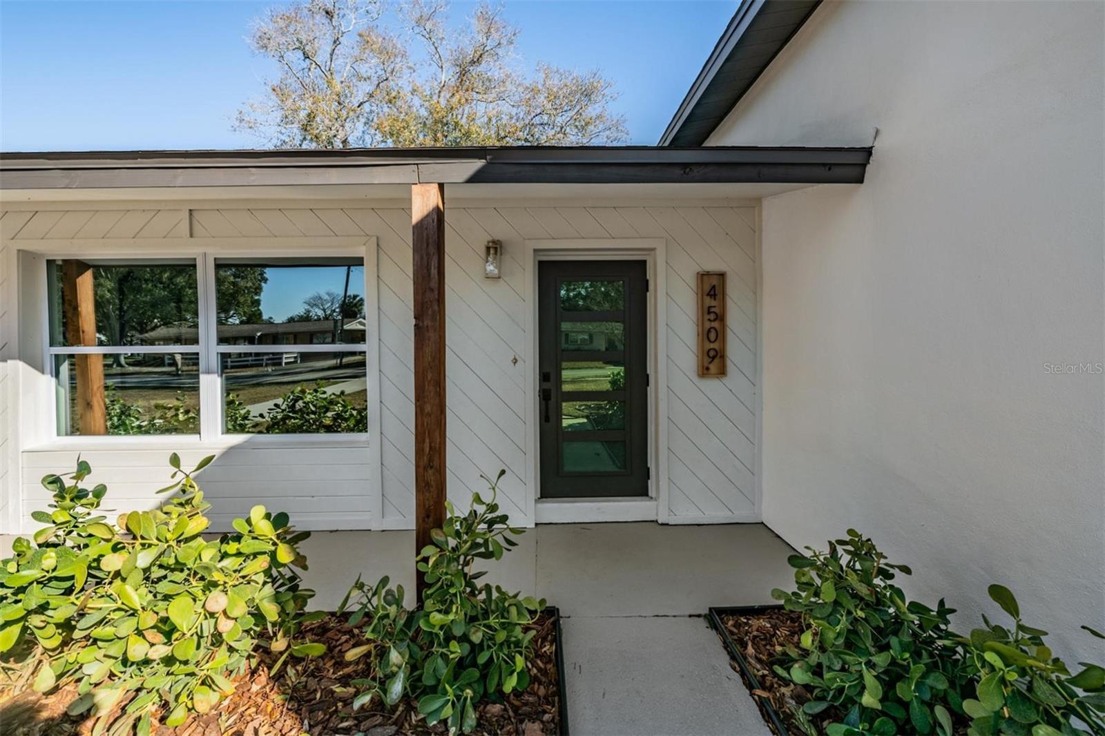 4509 W FAIR OAKS AVENUE