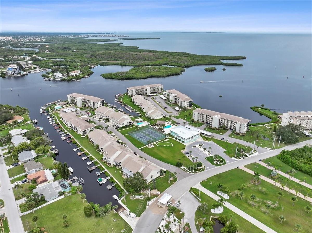 SAND PEBBLE POINTE CONDO 01 AMD 02 - Residential