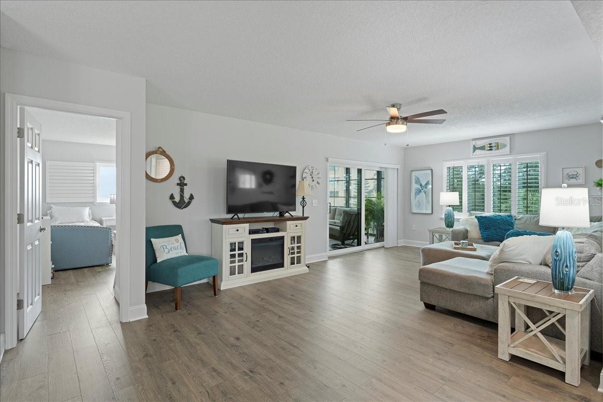 SAND PEBBLE POINTE CONDO 01 AMD 02 - Residential