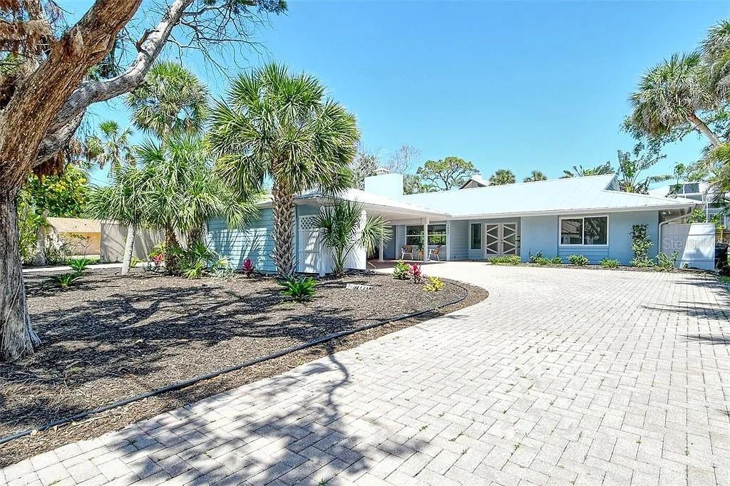 4852 FEATHERBED LANE