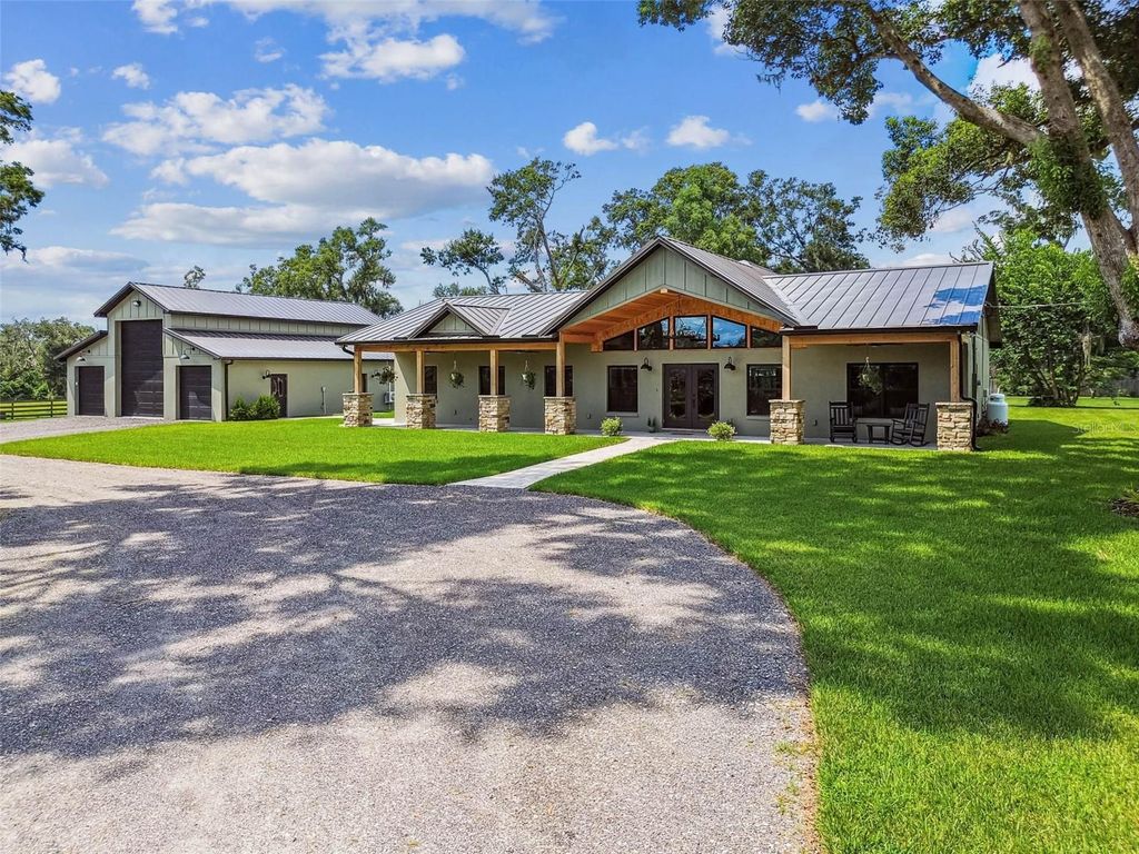 Photo of 1517 Uncle Buds Lane, Lithia, FL 33547 (MLS # TB8418321)
