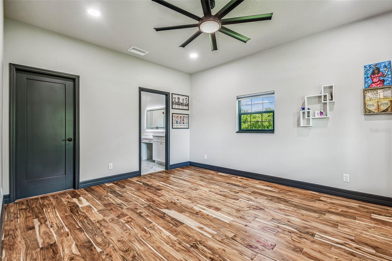 MARTINDALE ACRES - Residential