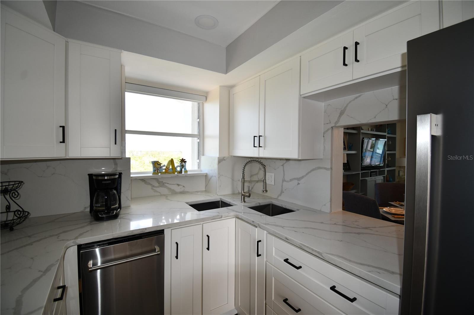 LIDO HARBOUR TOWERS - Residential Lease