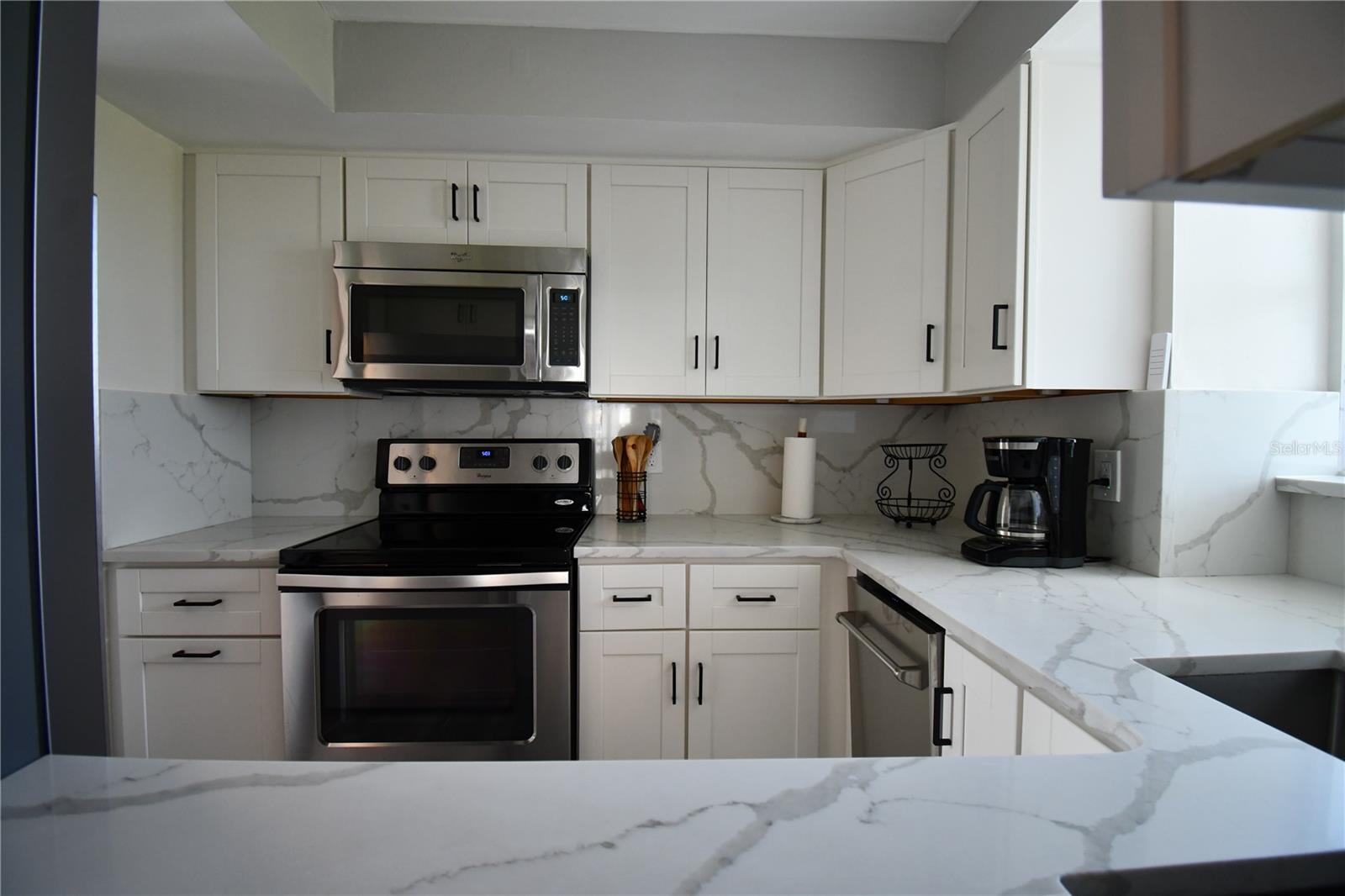 LIDO HARBOUR TOWERS - Residential Lease