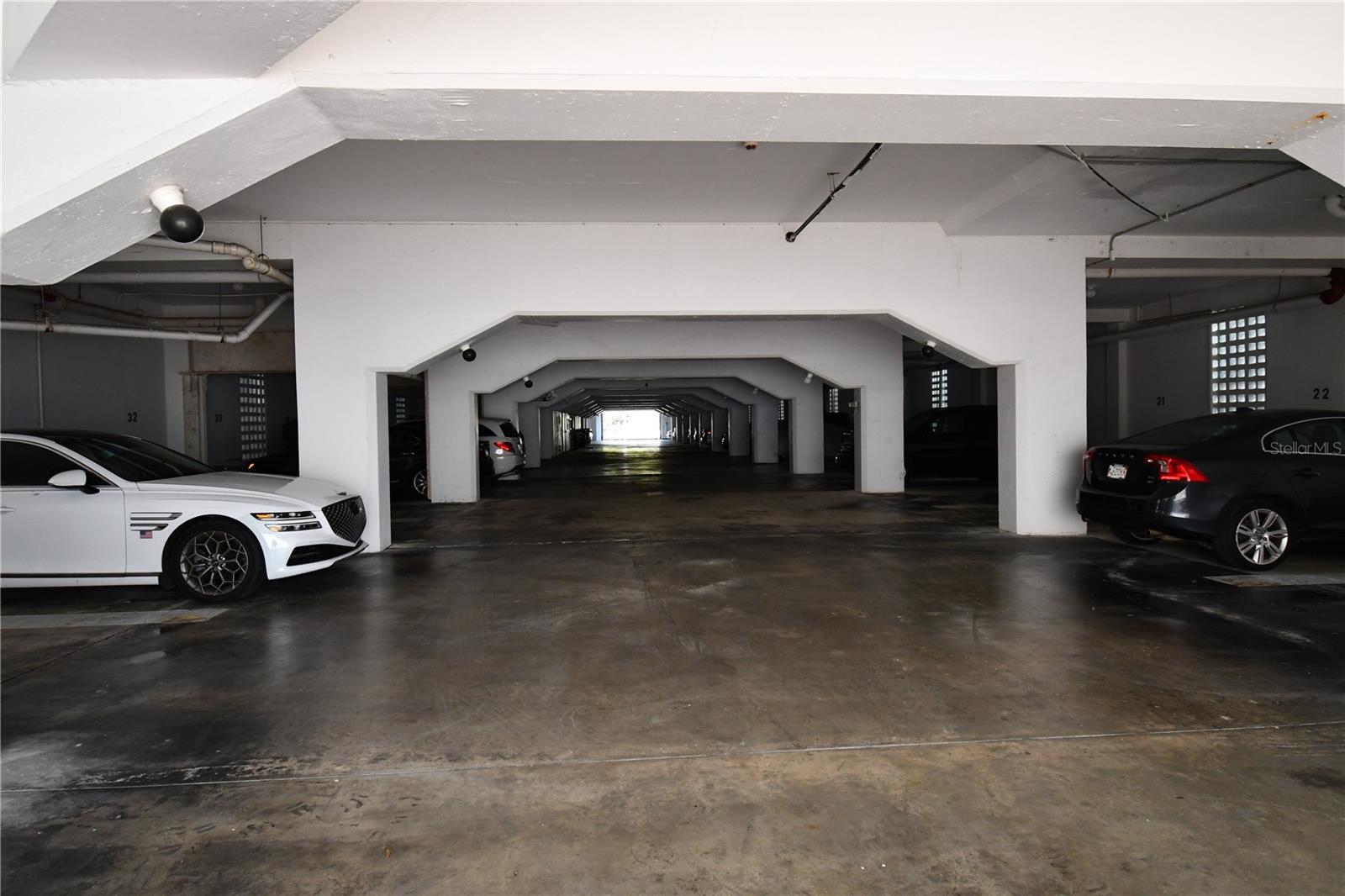 LIDO HARBOUR TOWERS - Residential Lease