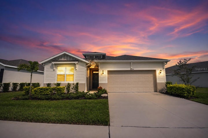 Photo 1 of 24 — 13324 WATERLEAF GARDEN CIRCLE, RIVERVIEW, FL 33579