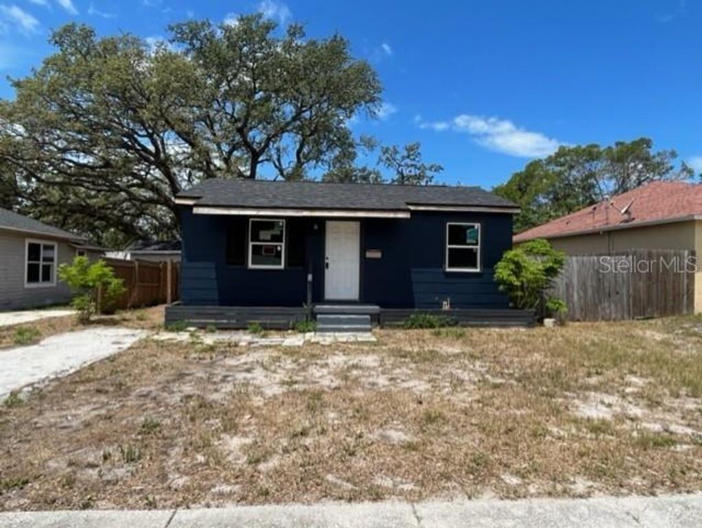 Photo of 1931 44th Street S, St Petersburg, FL 33711 (MLS # TB8385181)
