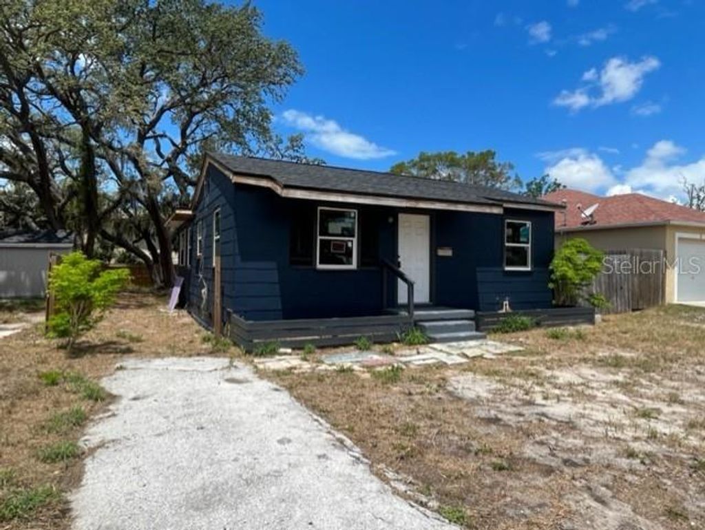 Photo of 1931 44th Street S, St Petersburg, FL 33711 (MLS # TB8385181)