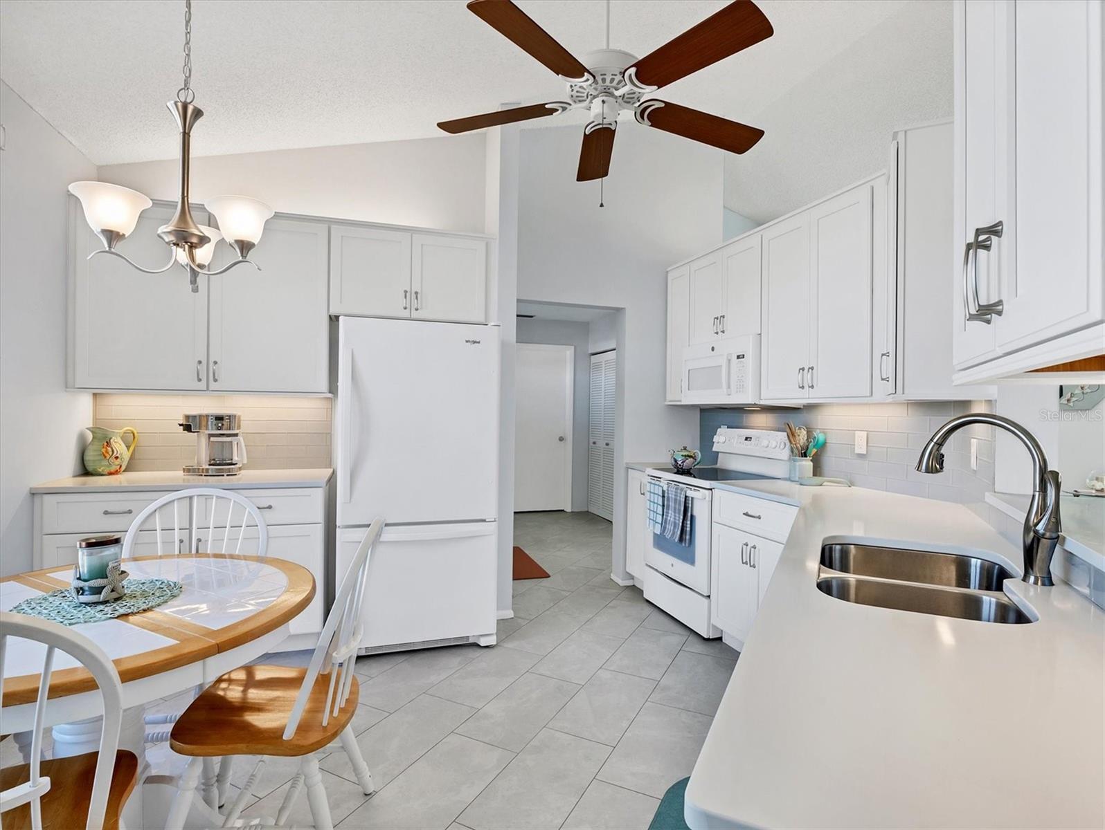 THE VILLAS AT PINEBROOK PH III - Residential