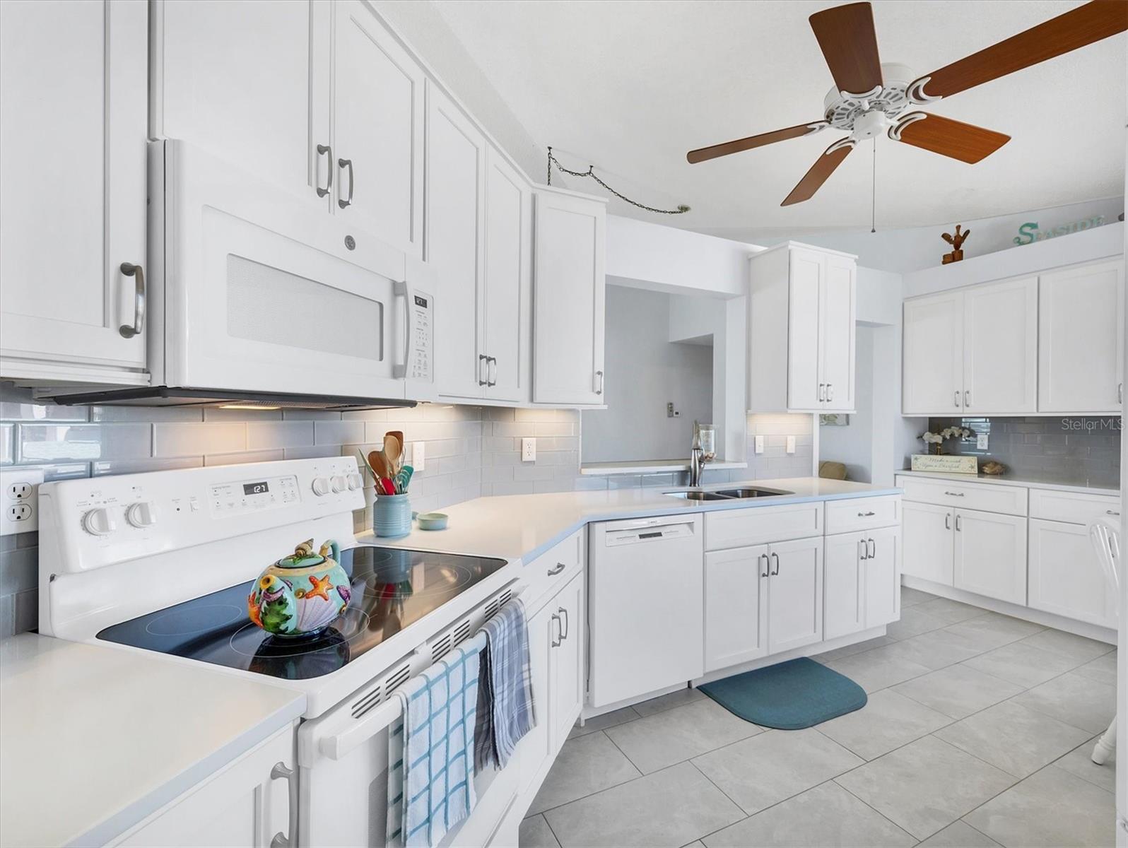 THE VILLAS AT PINEBROOK PH III - Residential