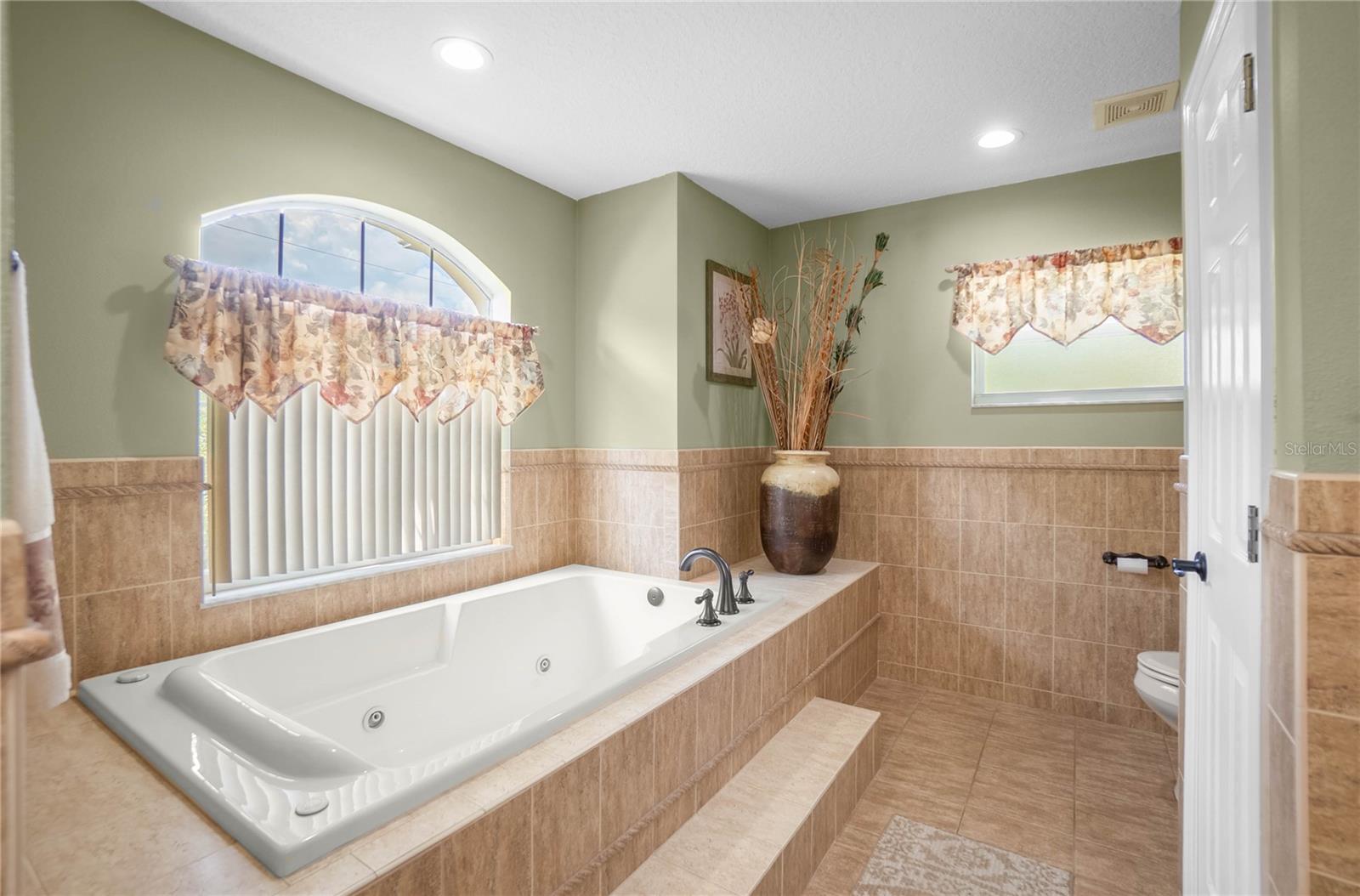 INVERNESS HIGHLANDS WEST ADD 01 - Residential