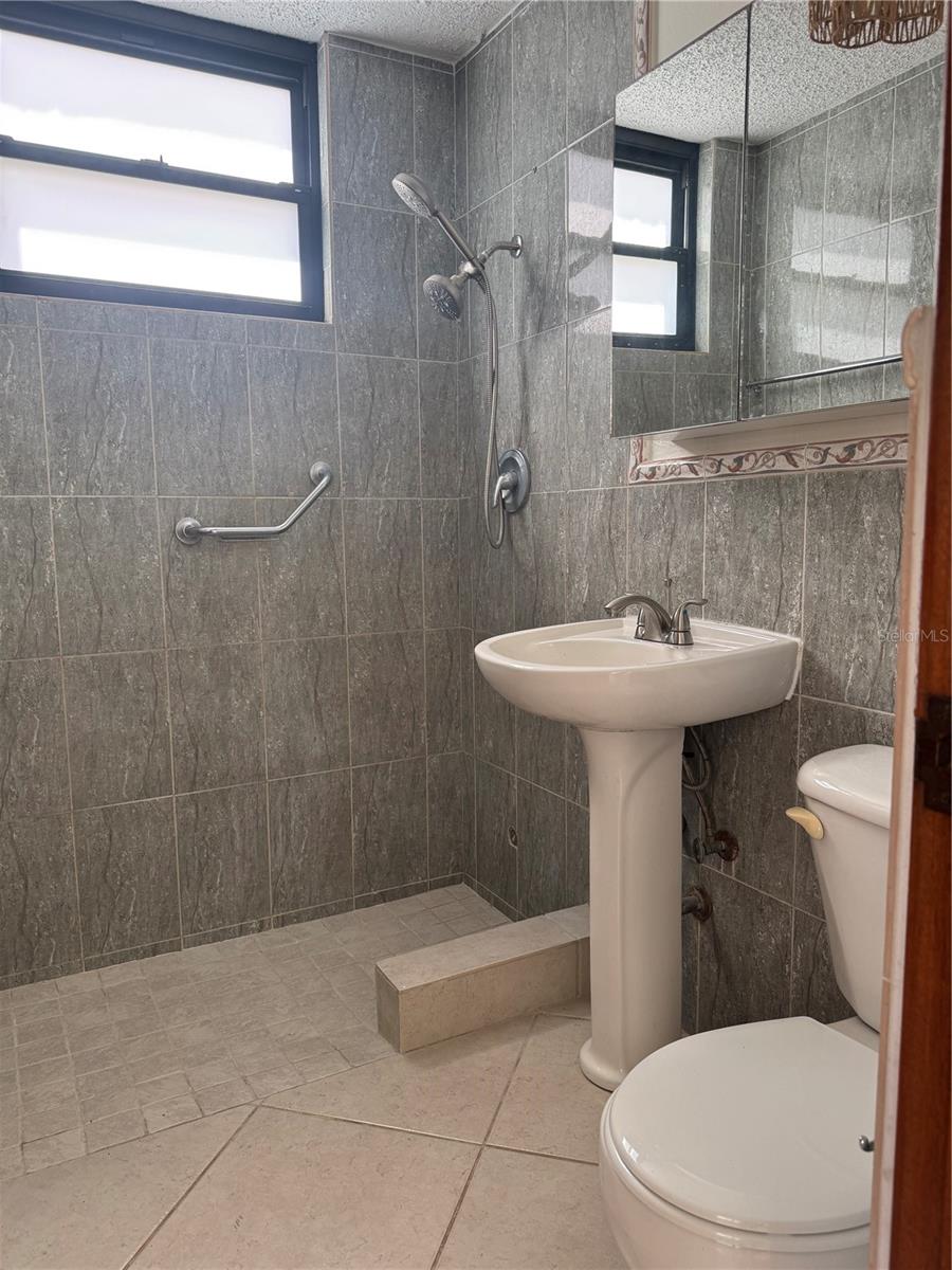PLAYA GRANDE - Residential Lease