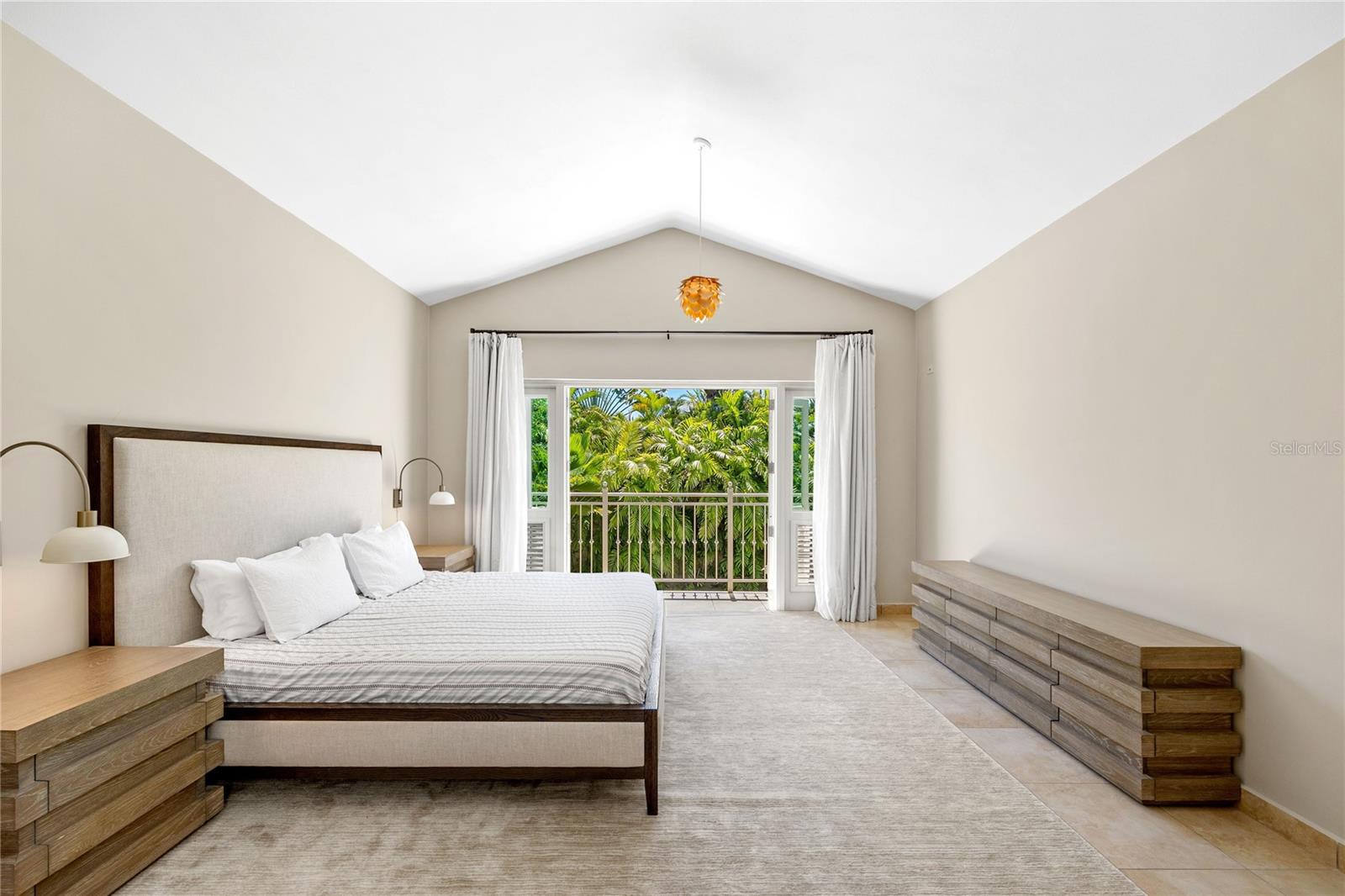 DORADO BEACH EAST - Residential