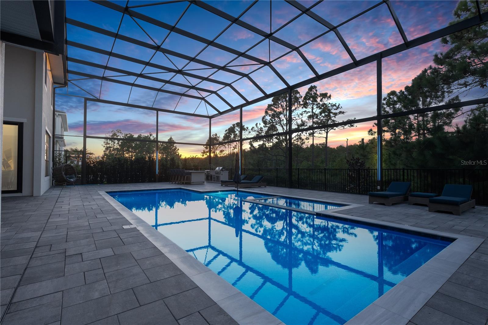 LAUREL POINTE PH 1 - Residential