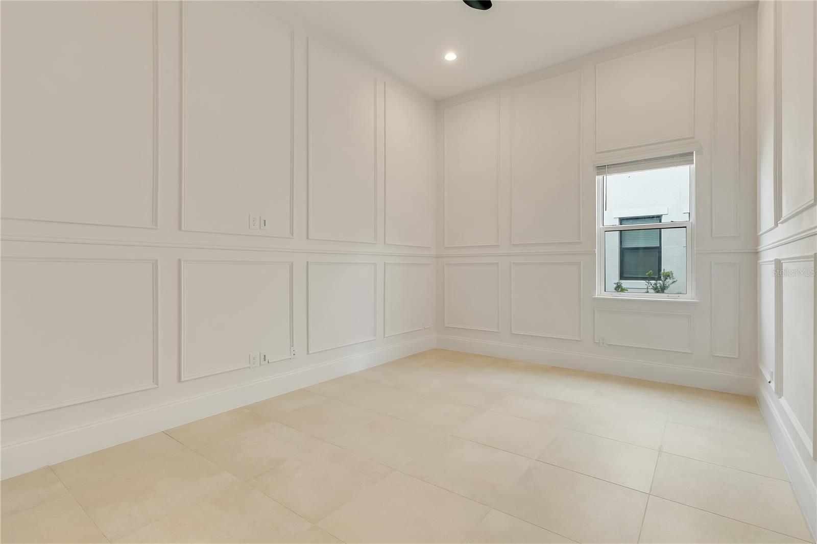 LAUREL POINTE PH 1 - Residential