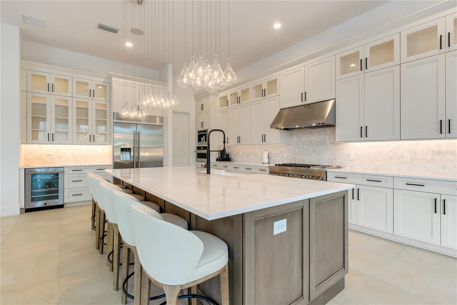 LAUREL POINTE PH 1 - Residential
