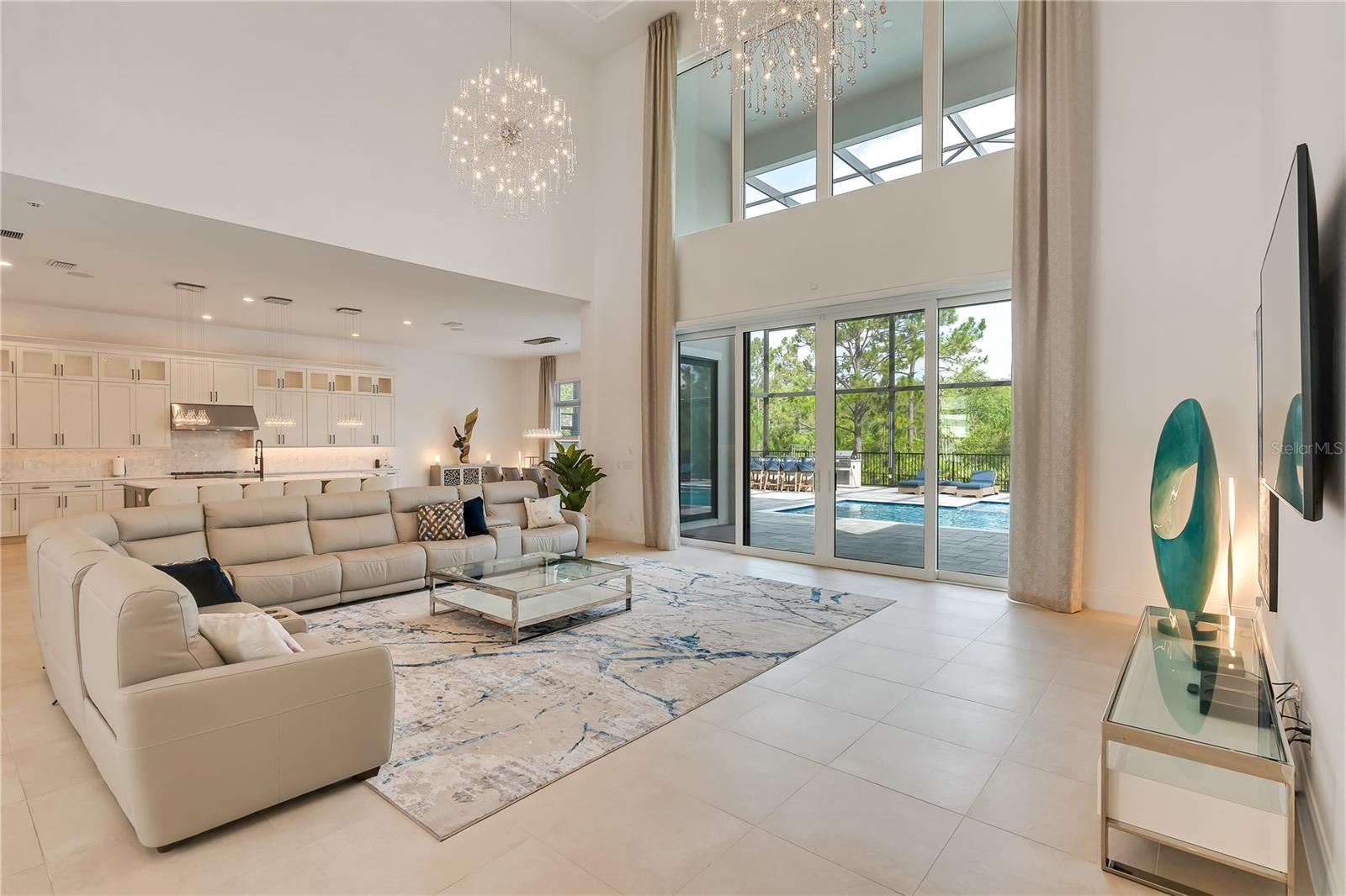 LAUREL POINTE PH 1 - Residential