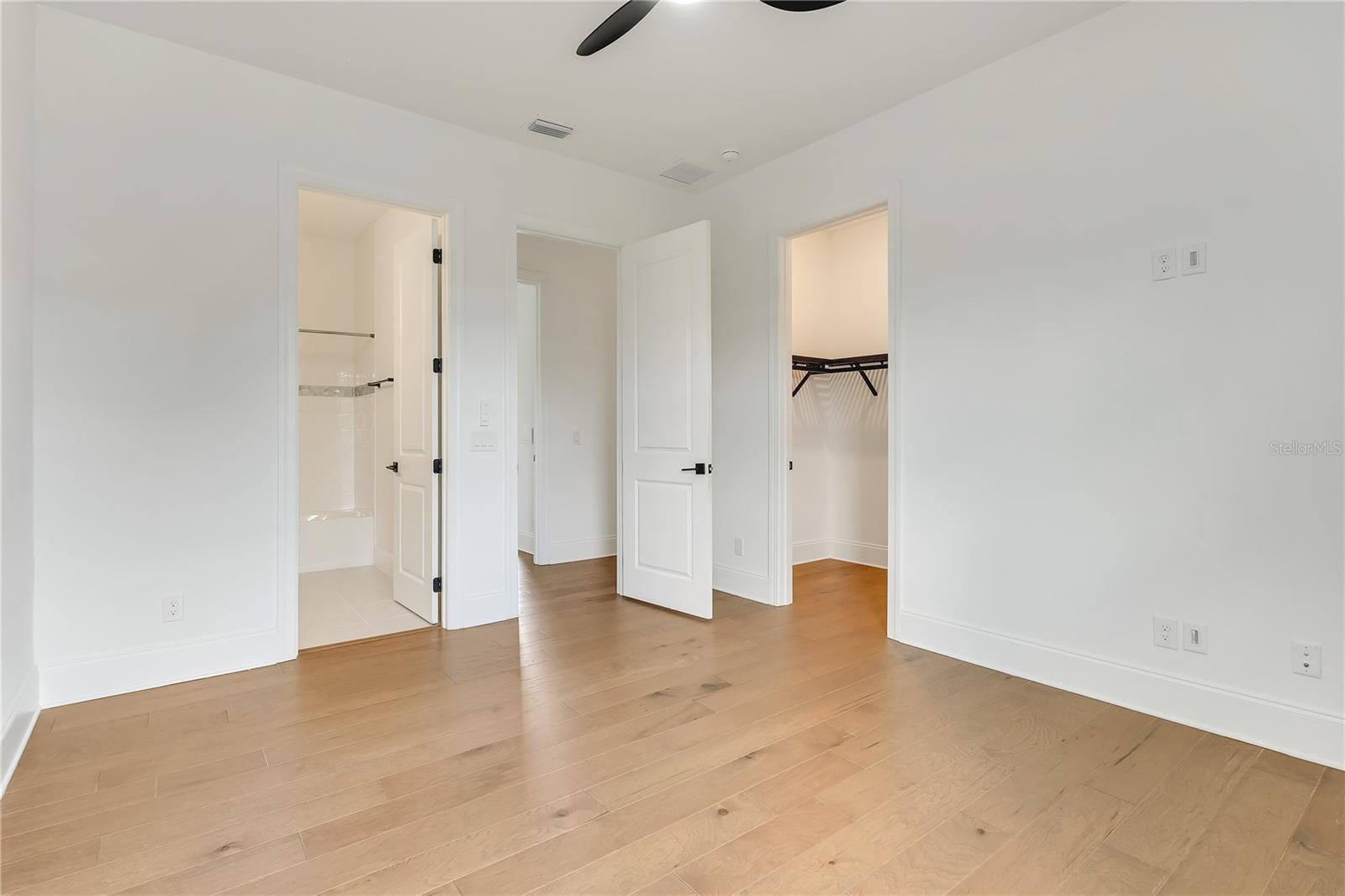 LAUREL POINTE PH 1 - Residential