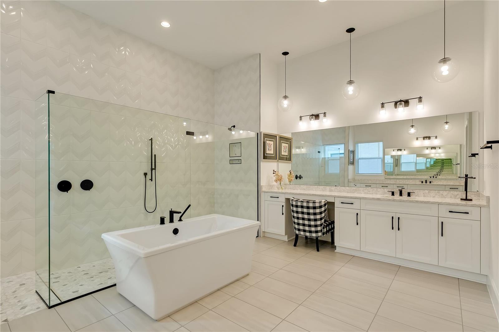 LAUREL POINTE PH 1 - Residential