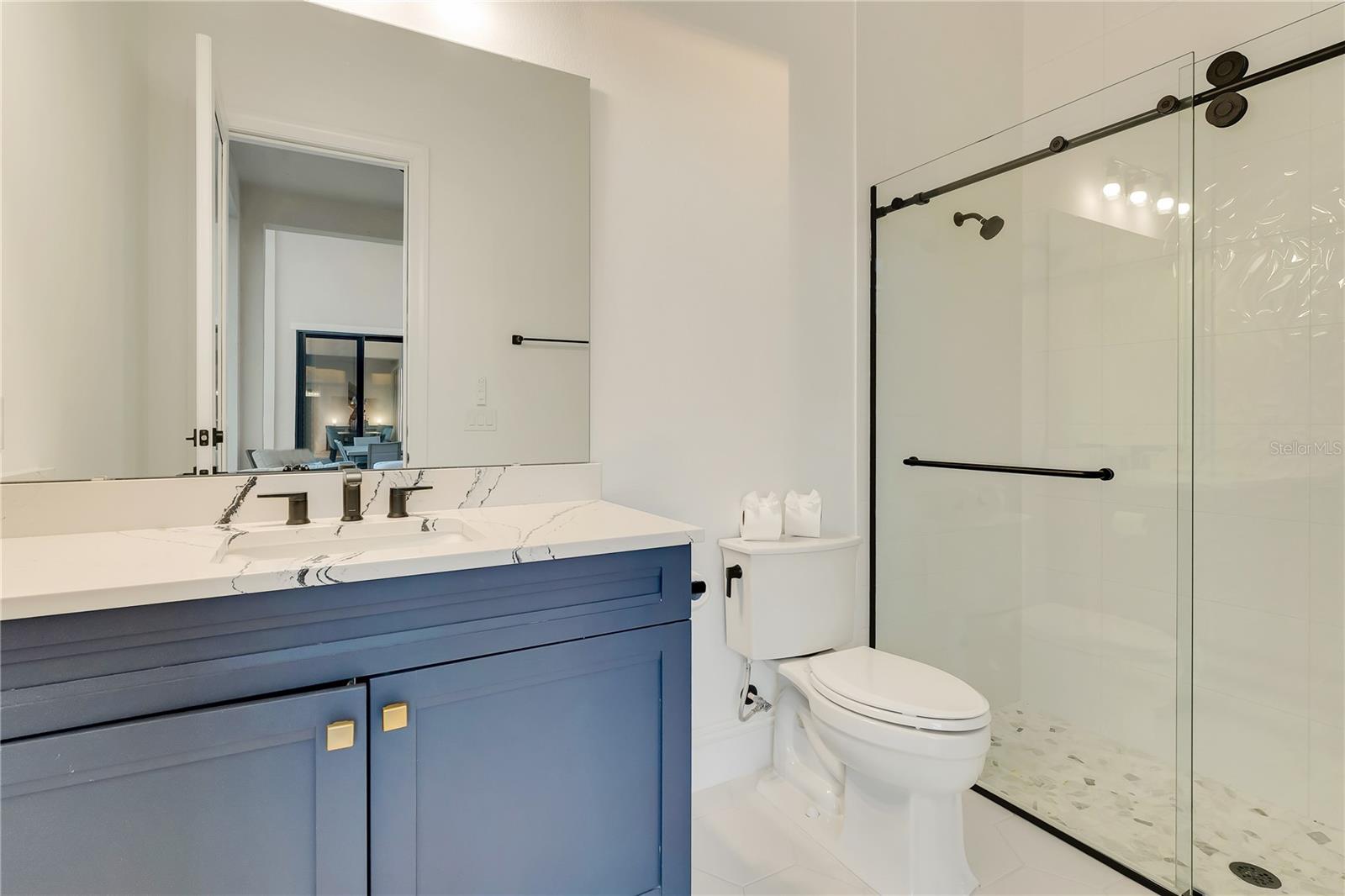 LAUREL POINTE PH 1 - Residential