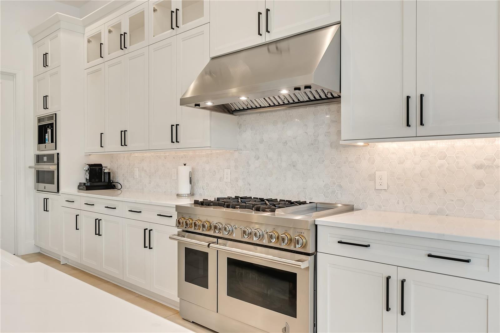 LAUREL POINTE PH 1 - Residential