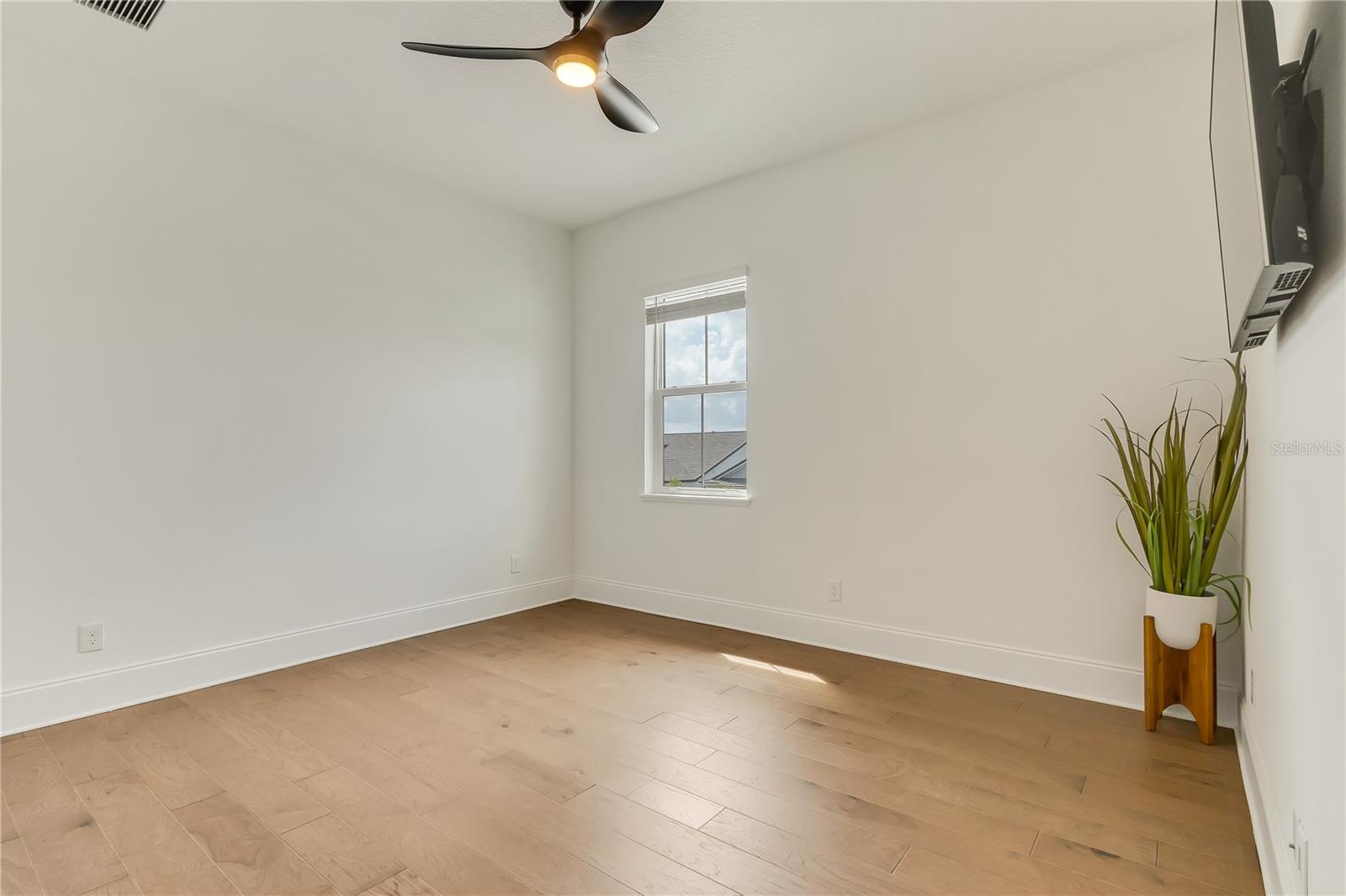 LAUREL POINTE PH 1 - Residential