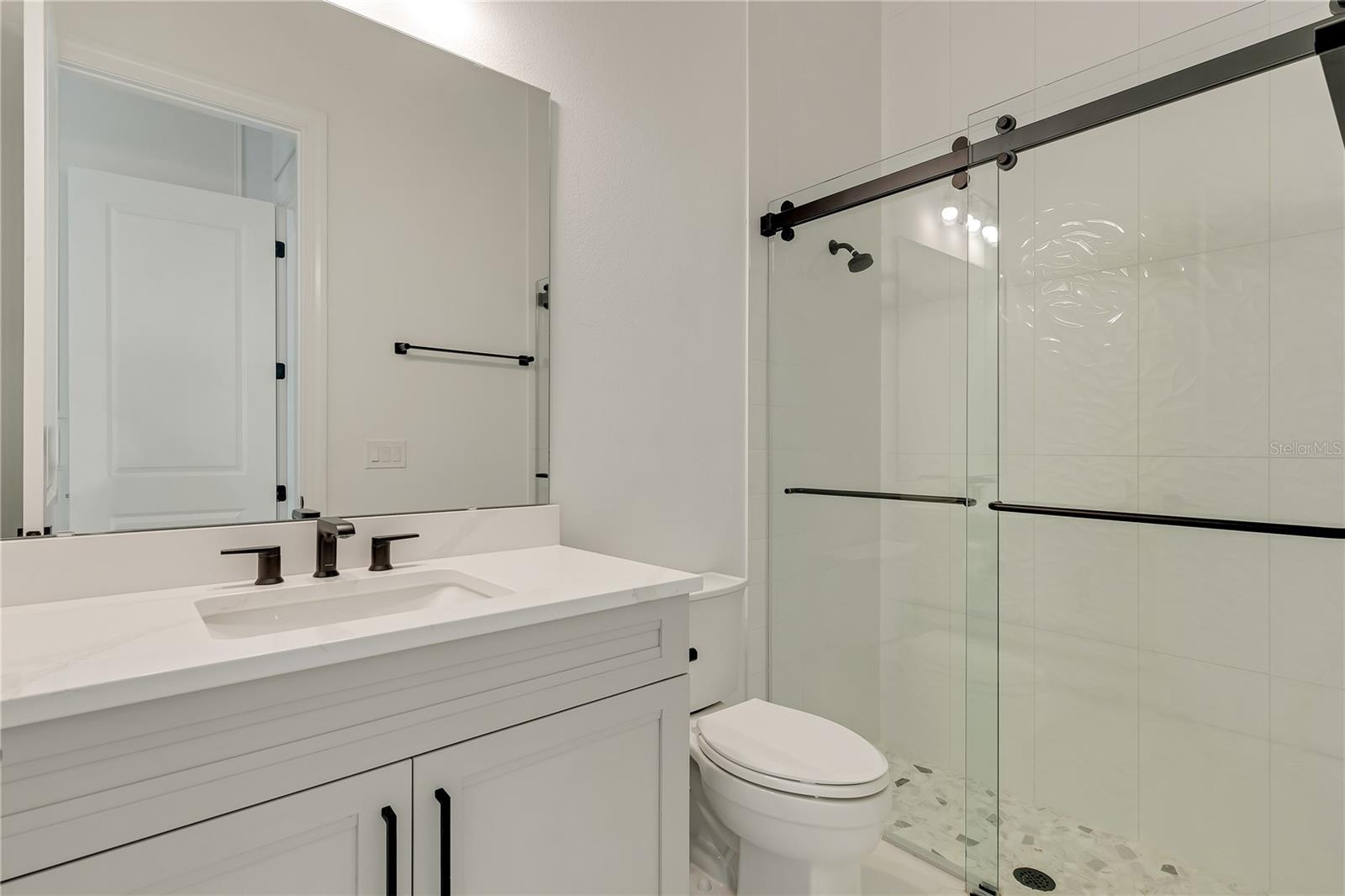 LAUREL POINTE PH 1 - Residential
