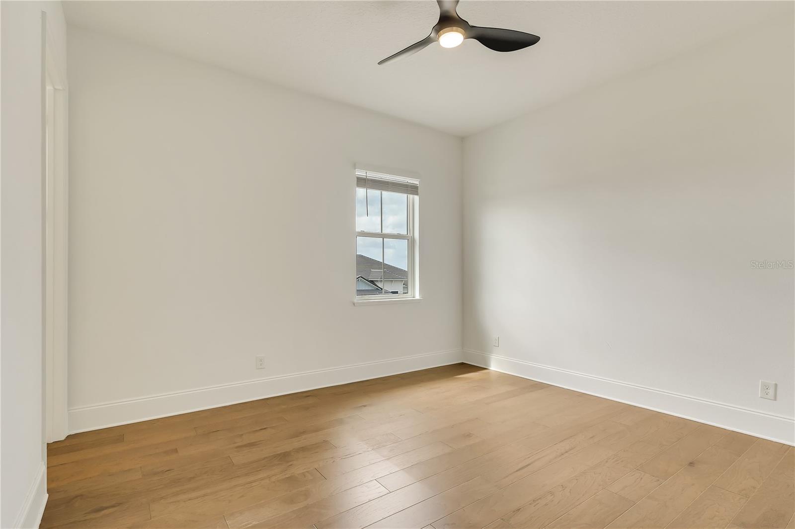 LAUREL POINTE PH 1 - Residential