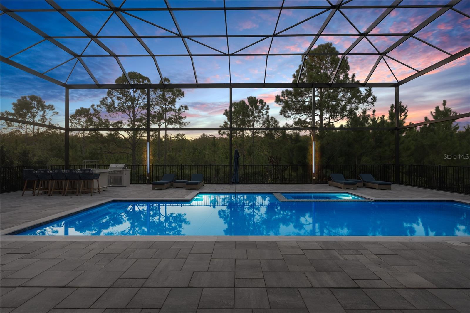 LAUREL POINTE PH 1 - Residential