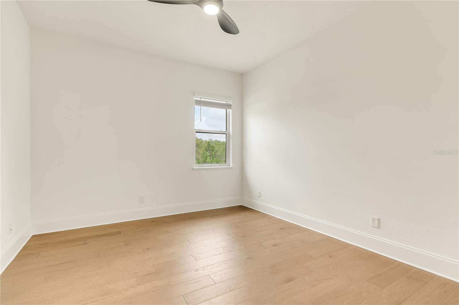 LAUREL POINTE PH 1 - Residential