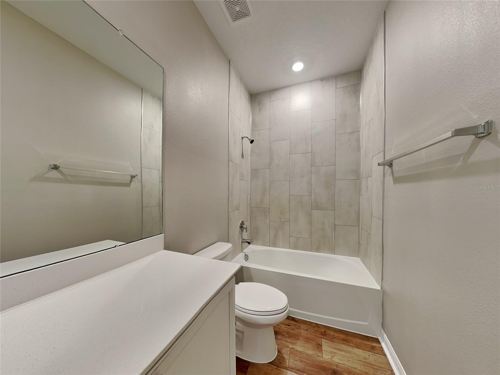 RIVERSTONE PH 3 & 4 - Residential Lease