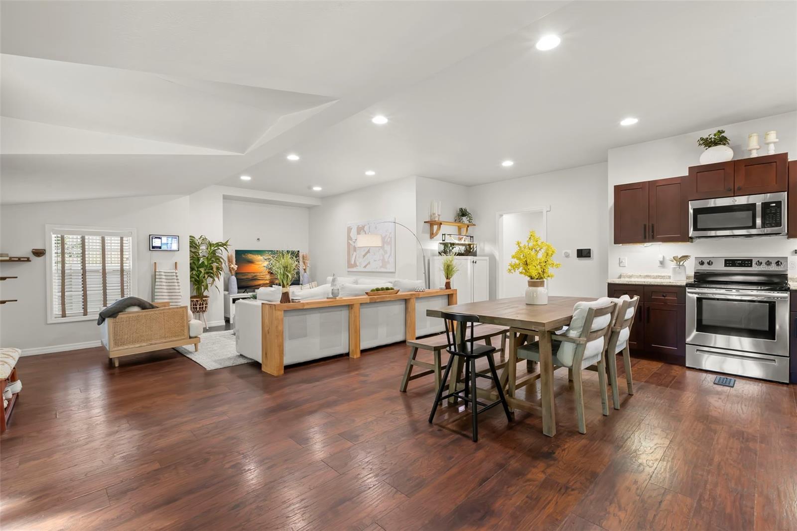 BROOKLAWN - Residential