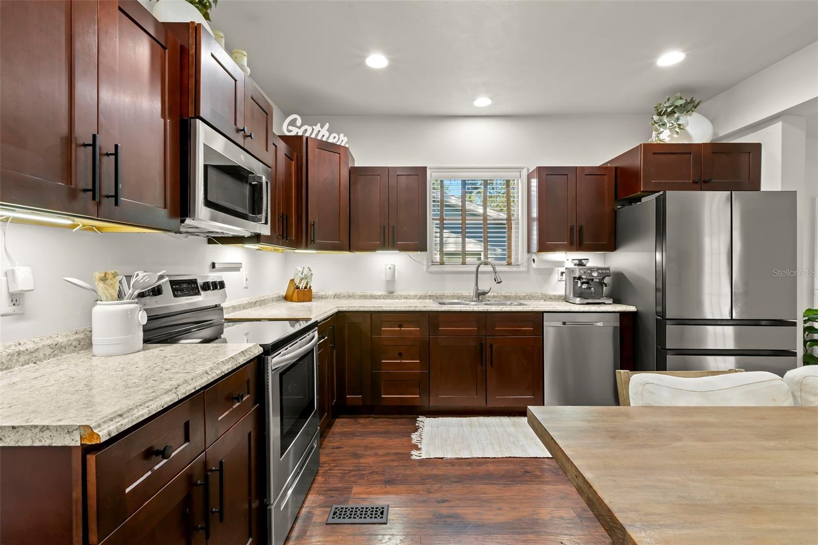 BROOKLAWN - Residential