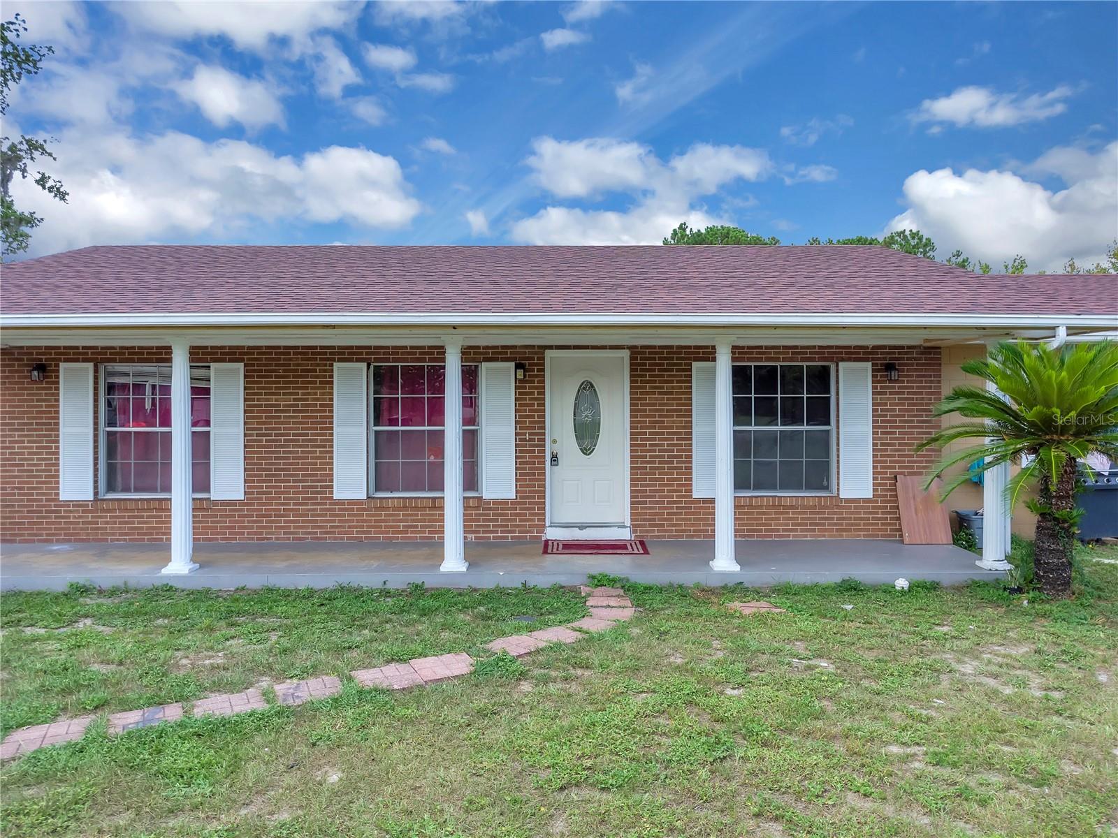 No offers will be considered if buyers has not toured property.
Great home located in the hearth of Apopka. The open and functional layout is perfect for families or anyone who enjoys room to spread out. A spacious living area provides the ideal setting for entertaining or relaxing.
This home sets in a fully fenced .38 acres. There's also a rear access to the property through a double gate.