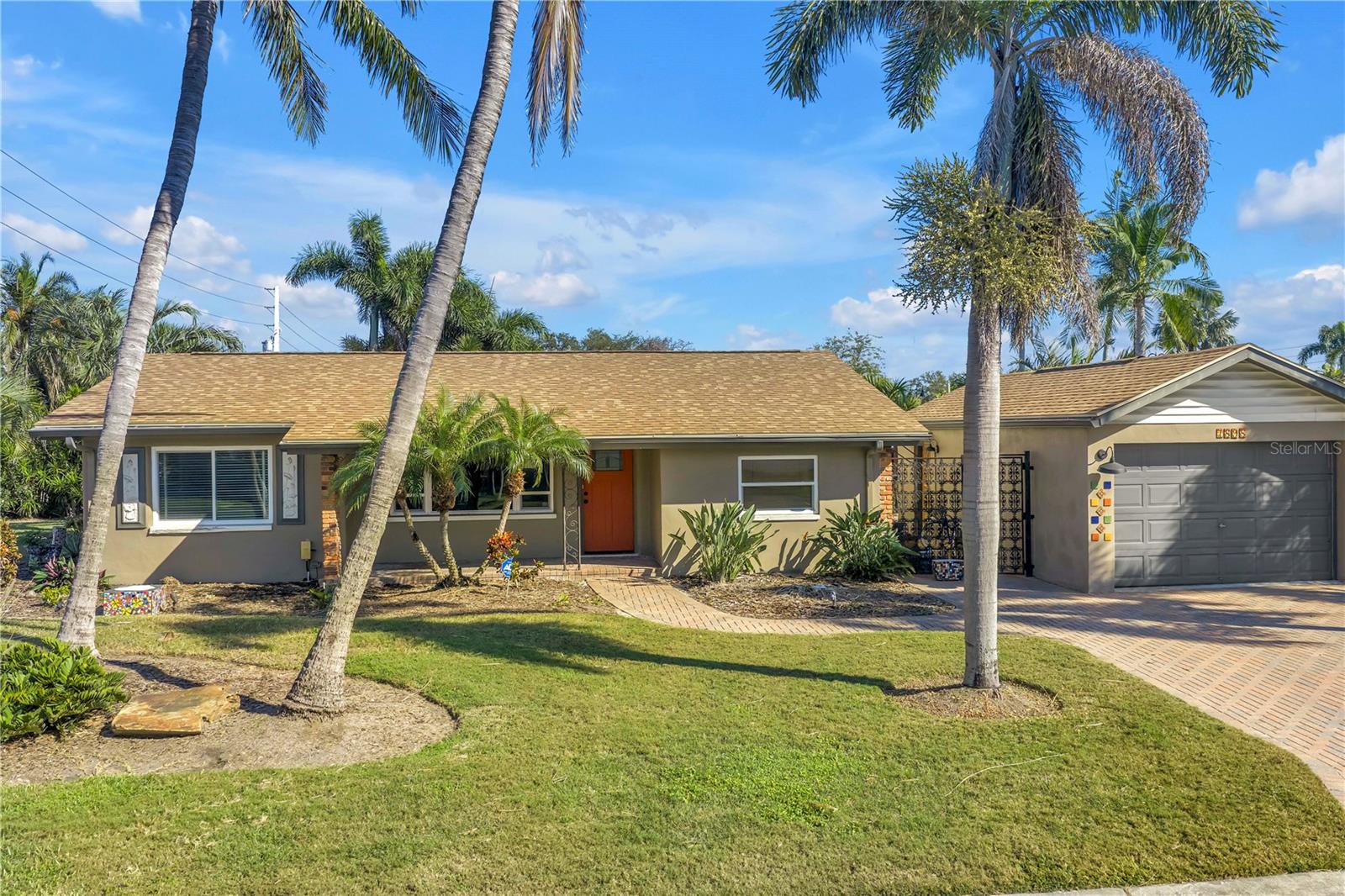 CAUSEWAY ISLES - Residential