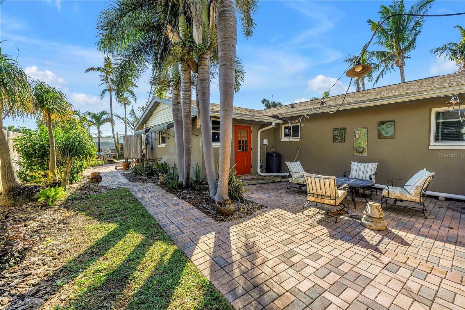 CAUSEWAY ISLES - Residential