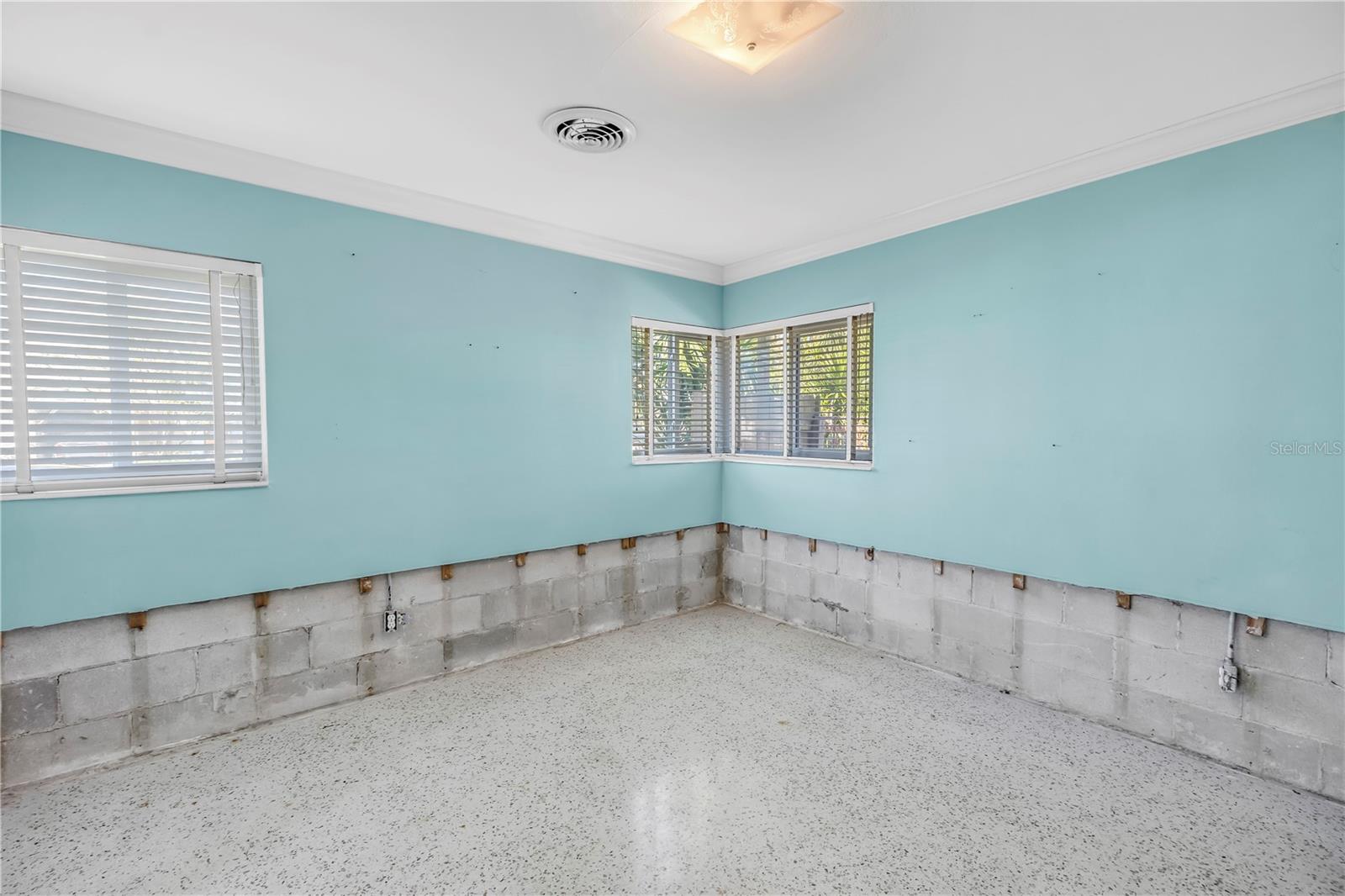 CAUSEWAY ISLES - Residential