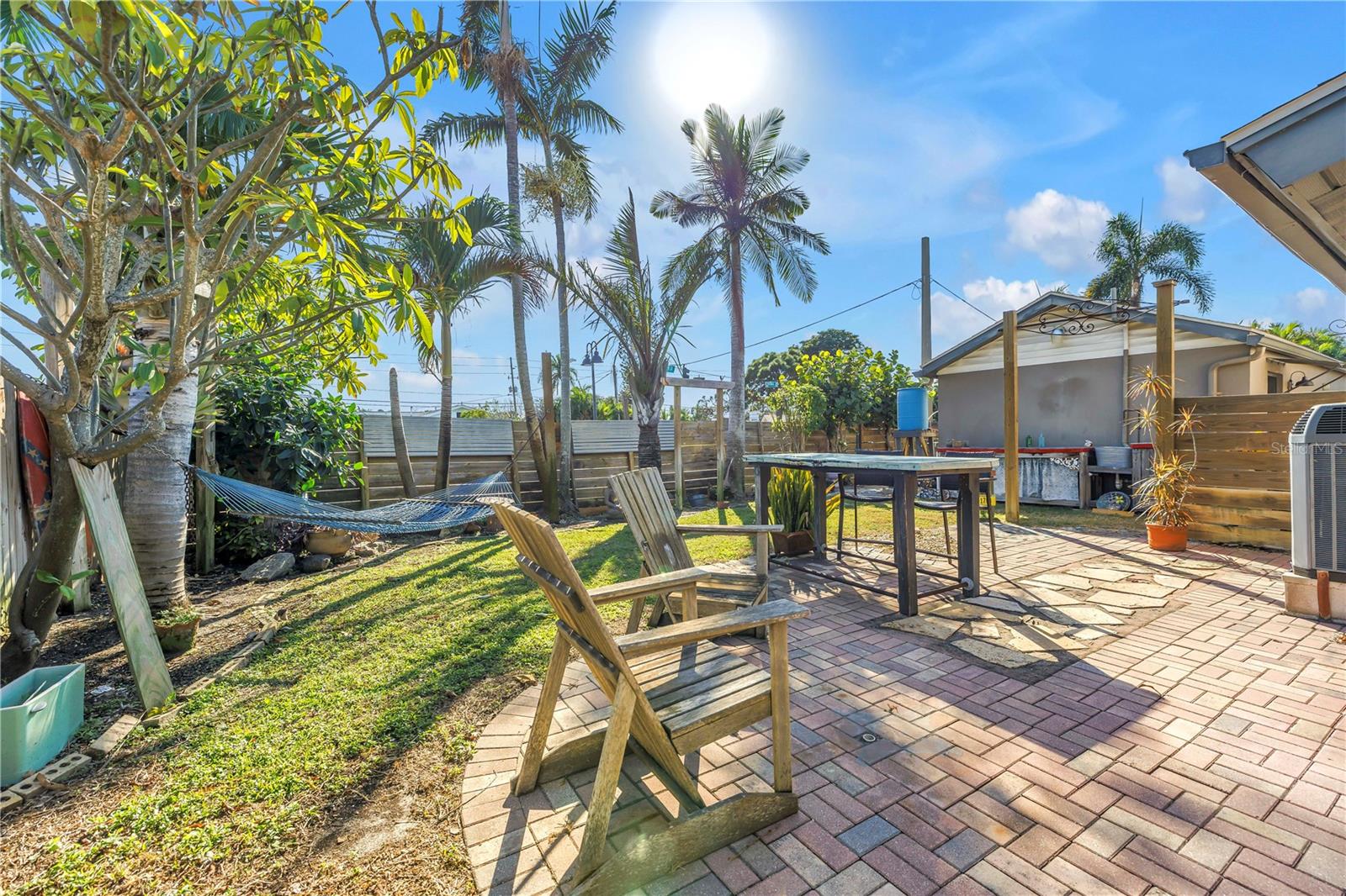 CAUSEWAY ISLES - Residential