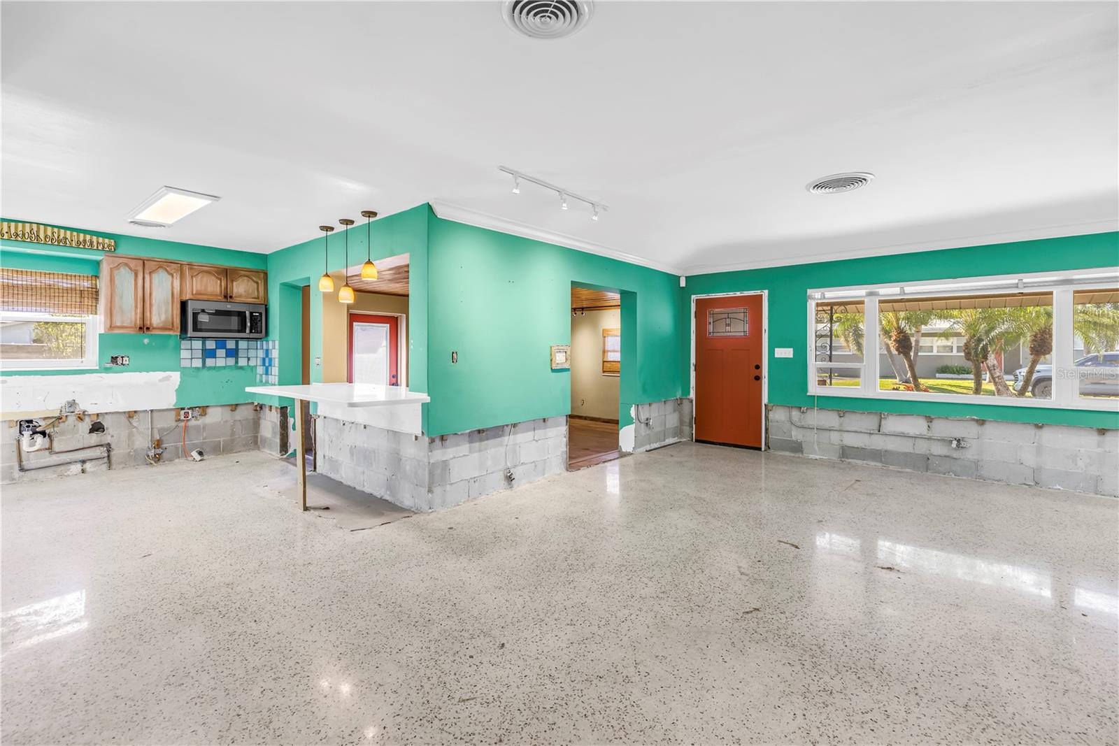 CAUSEWAY ISLES - Residential