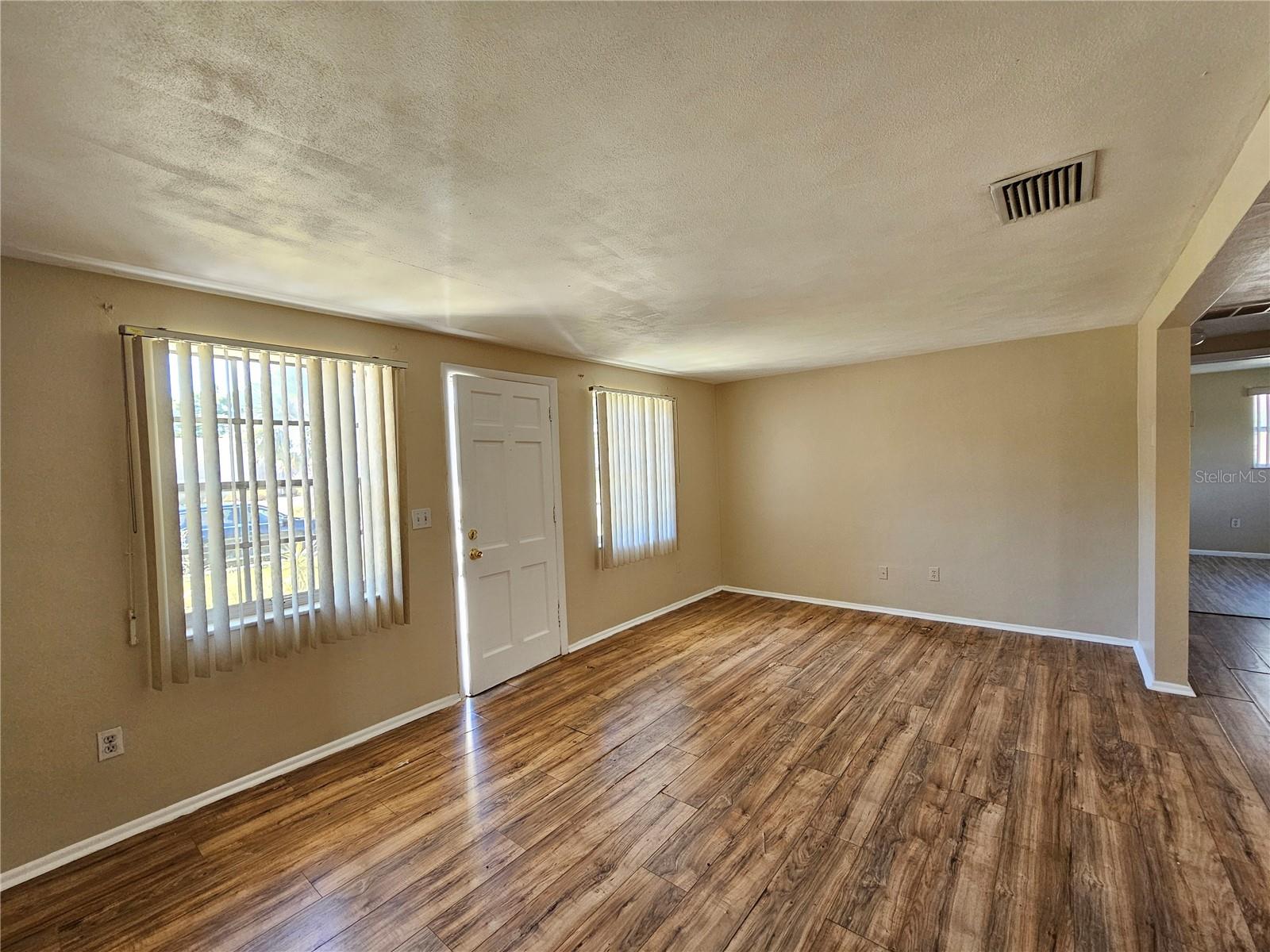 BEACON SQUARE - Residential Lease