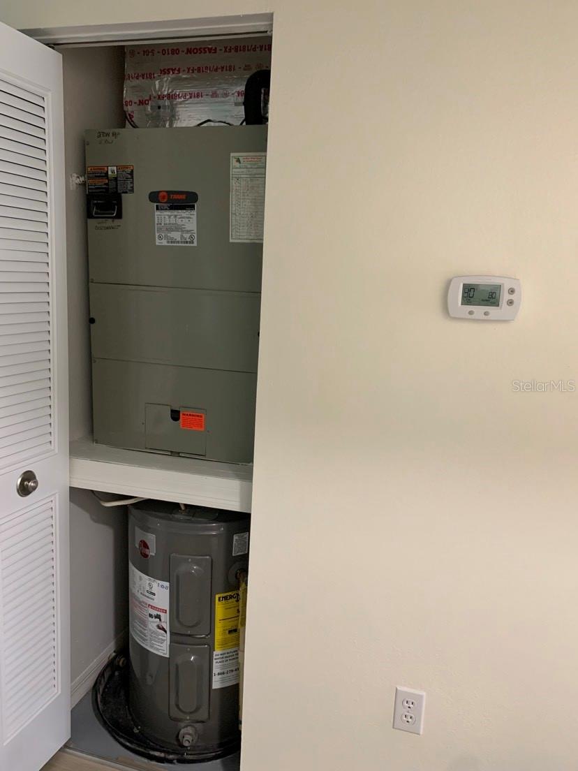 PINE RIDGE AT SUGAR CREEK - Residential