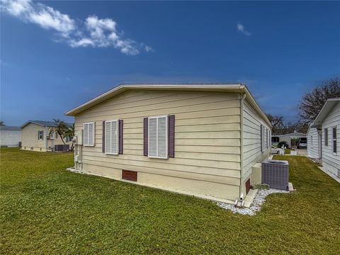 A home in ELLENTON