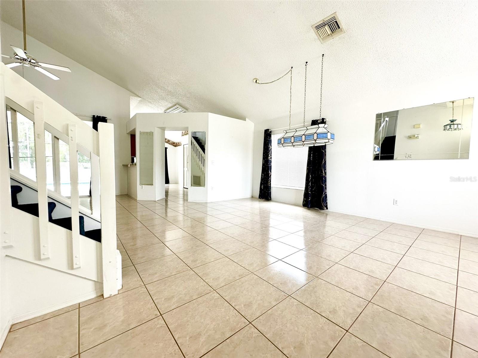 2519 CHATHAM CIRCLE