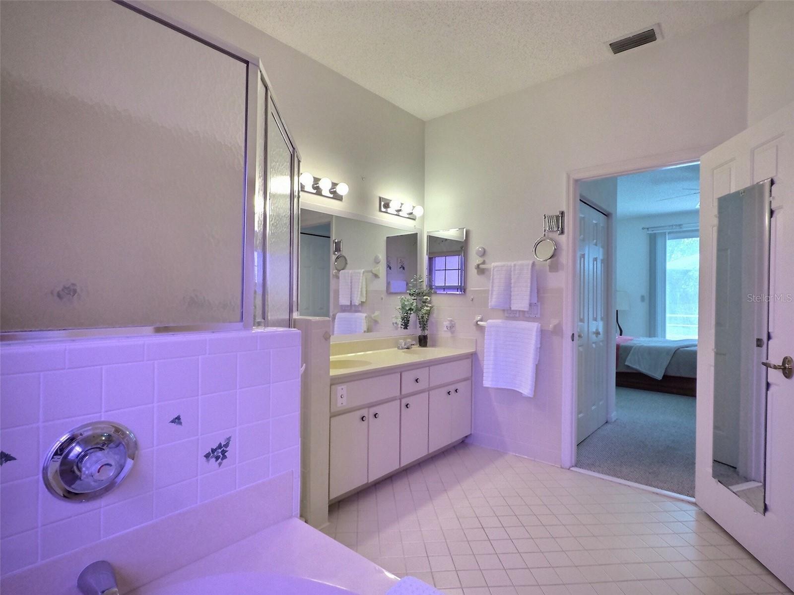 PINE LAKES - Residential